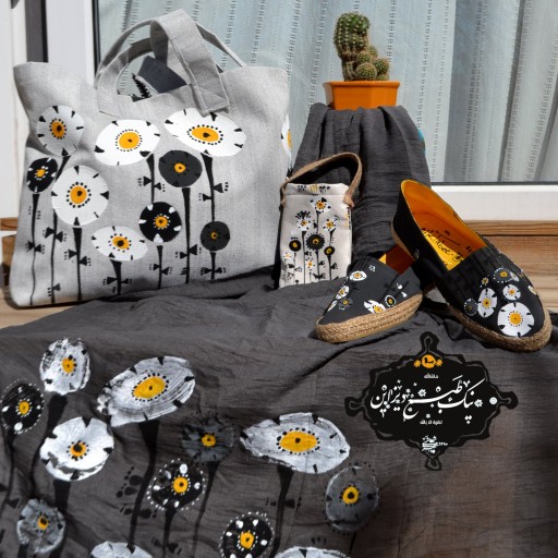 ست شال و کیف کفش  گل آفتابگردان نیک طبع دیزاین سفارشی دستساز 