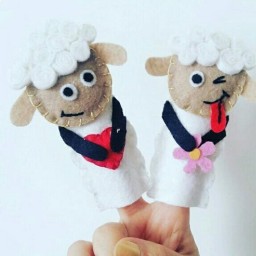 عروسک انگشتی دستدوز گوسفند نمدی مناسب ولنتاین