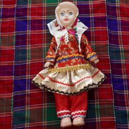عروسک با لباس محلی کتولی