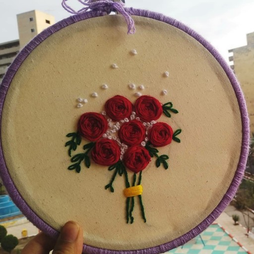 گلدوزی دیوارکوب(گل رز)