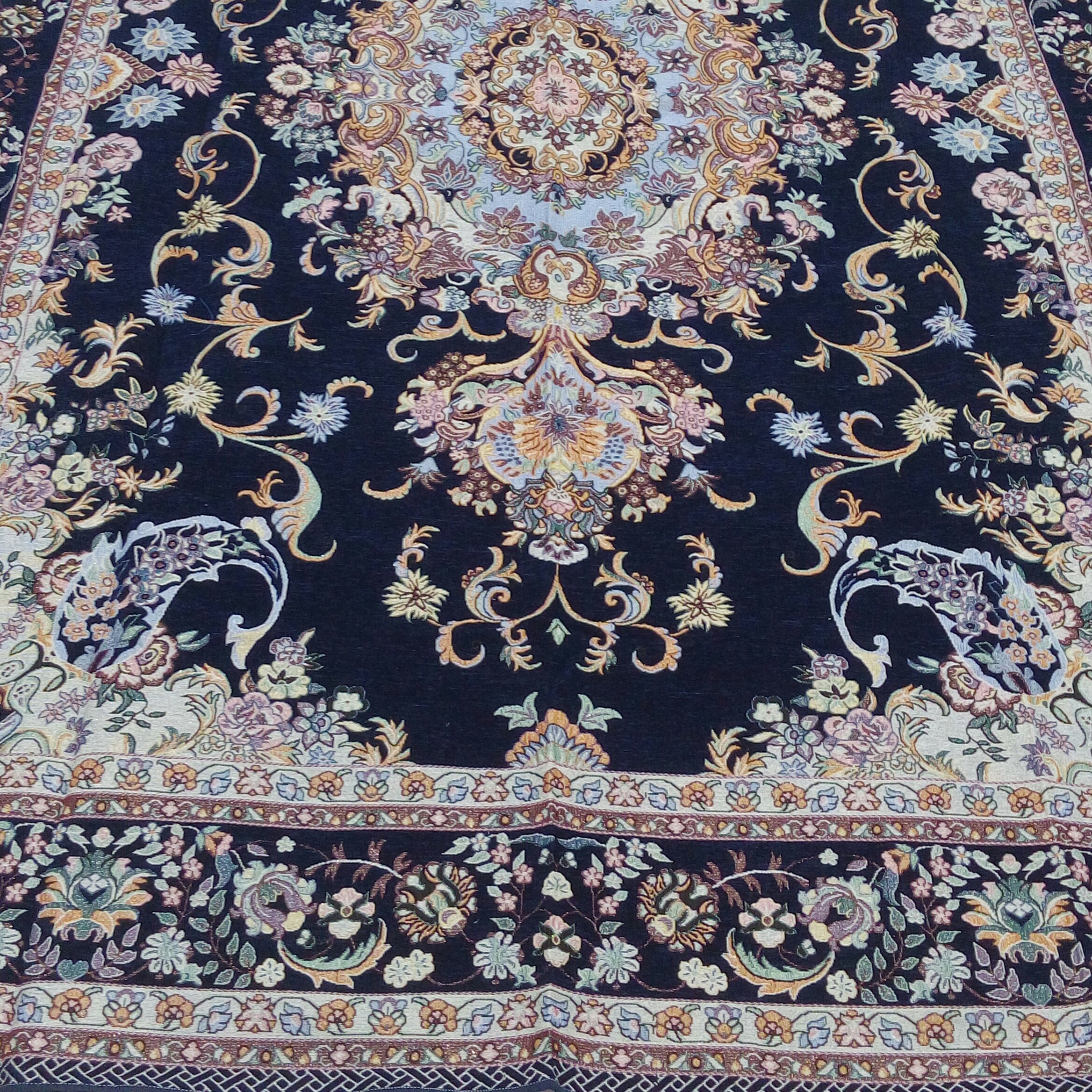 روفرشی 6 متری مخمل زرک دار طرح تبریزی رنگ سرمه ای