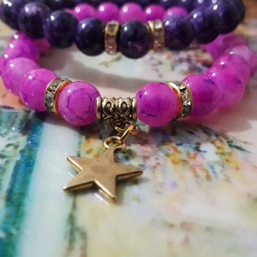 دستبند دخترانه بامهره لاوای دو رنگ با پلاک ستاره شب(فری سایز)
