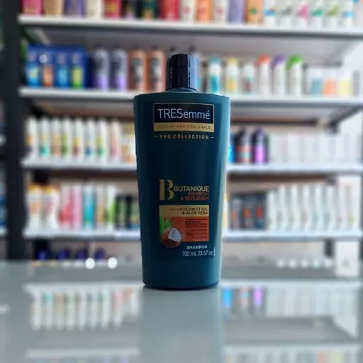 ترزمه tresemme شامپو موهای تقویت کننده و تغذیه کننده مو حاوی روغن نارگیل و آلوئه ورا 400 میل