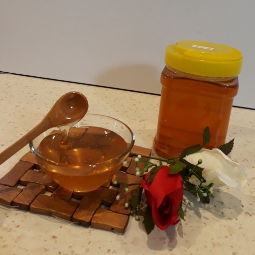 عسل انگبین نیم تغذیه ای خوانسار با ساکارز حدود پنج درصد (یک کیلویی)
