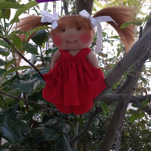 عروسک دستدوز دختر لباس قرمز
