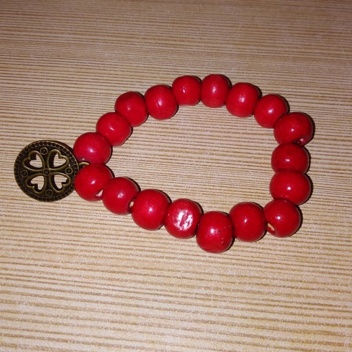 دستبند  قرمز چوبی همراه با اشانتیون