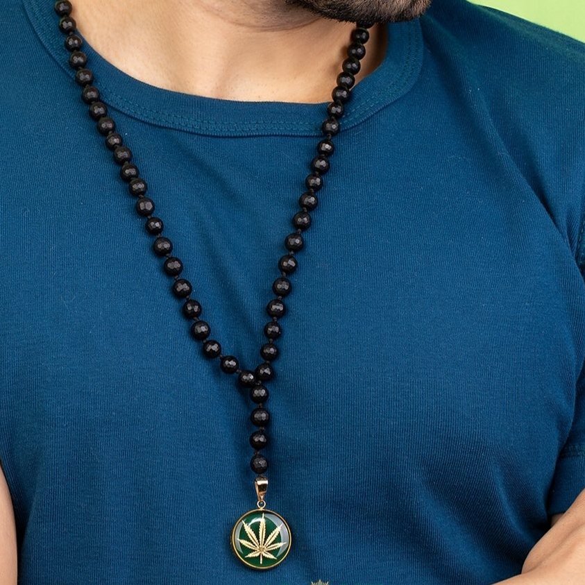 گردنبند شادان