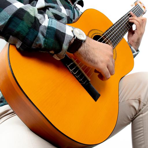 گیتار یاماها ایرانی مدل c80 به همراه کیف. سایز چهارچهارم