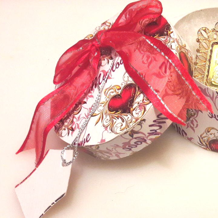 جعبه استوانه یک عدد مقوایی الیاف دار کادوس باکس (رنگ سفید)