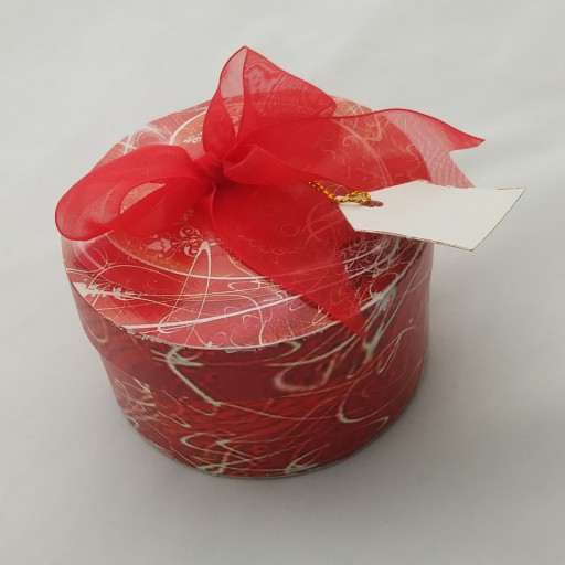 باکس جعبه مقوایی استوانه یک عدد الیاف دار کادوس باکس با تزئین روبان (رنگ قرمز)