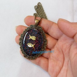 گردنبند دو ماهی بیضی