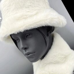 کلاه وشال گردن گرم در دو رنگ سفید ومشکی، 