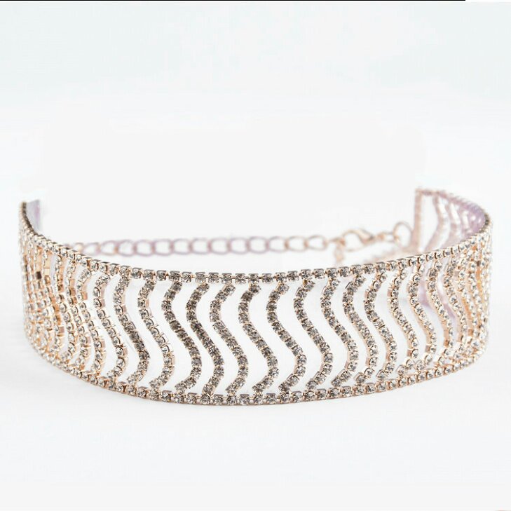 چوکرگردنبند کریستالی دستساز
