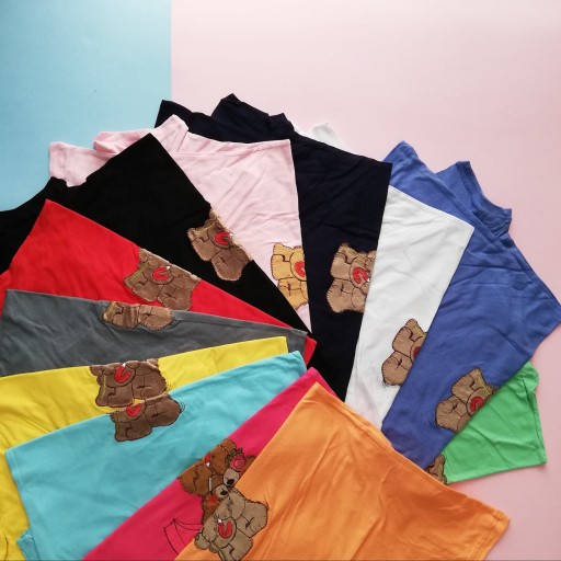 تی شرت خرس خوشگل در رنگ های جذاب 
بسیار با کیفیت و درجه یک هستن 
با جنس سوپر پنبه