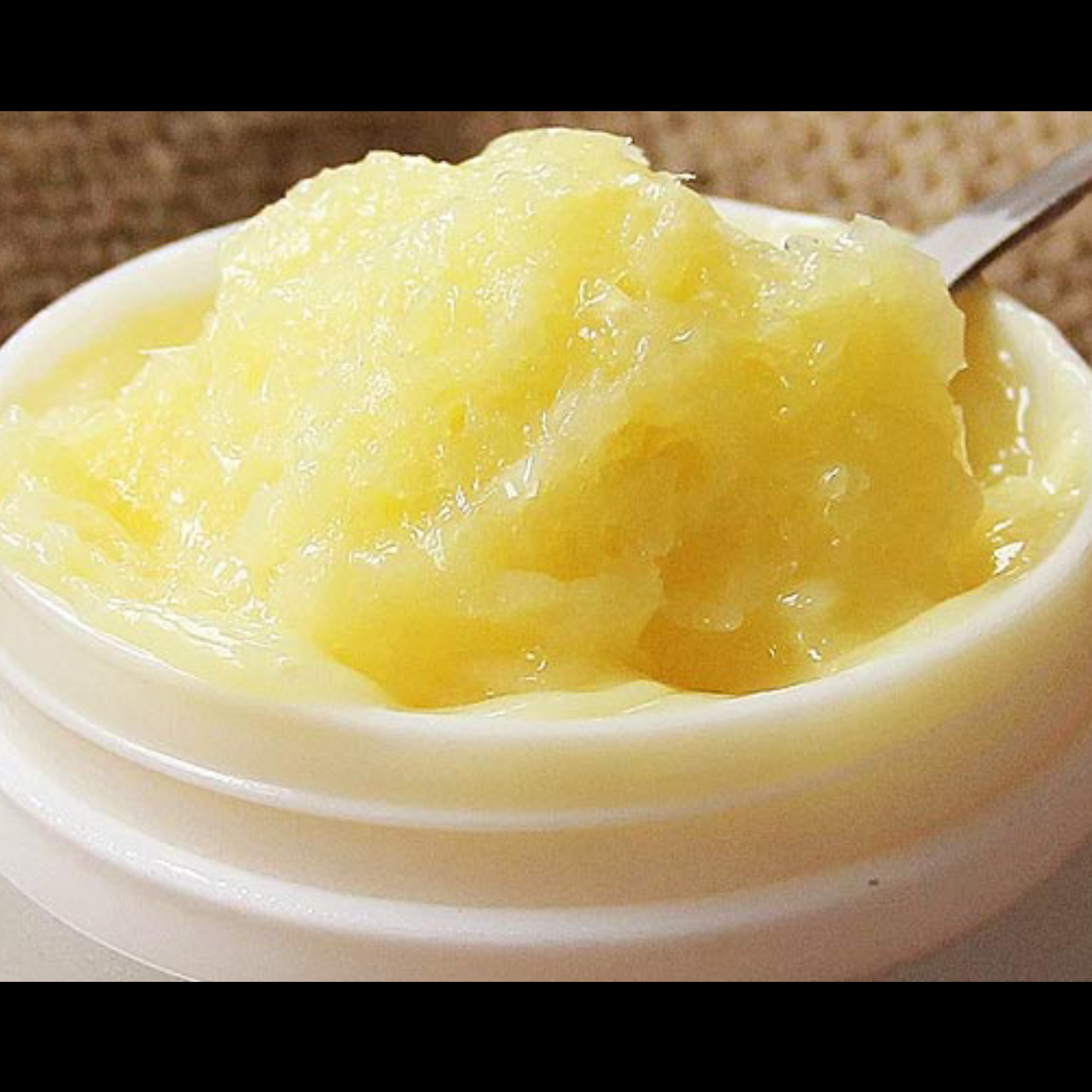 ژل رویال همراه عسل نیم کیلوی