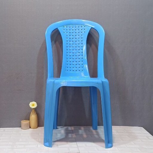 صندلی بدون دسته حصیری دارای2رنگ آبی و سفید  تهیه شده از مواد نو باکیفیت مقاوم 