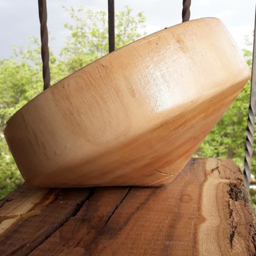 کاسه چوبی مخروطی