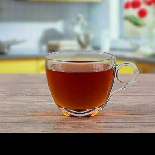 استکان چای بسیار زیبا با طراحی دسته منحصربفرد
مناسب نوشیدنیهای سرد و گرم
جنس بلور ایرانی بسته 6 عددی