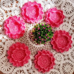 ست طرح گل دست بافت با کاموای سوزنی بسیار کاربردی مناسب هفت سین زیر گلدانی زیر شمعدان رنگ و تعداد و سایزدلخواه شما