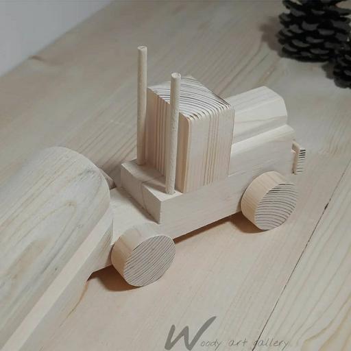 اسباب بازی ماشین بونکر چوبی تریلی ،کله و تانکر جداشونده و چرخها حرکت میکنند