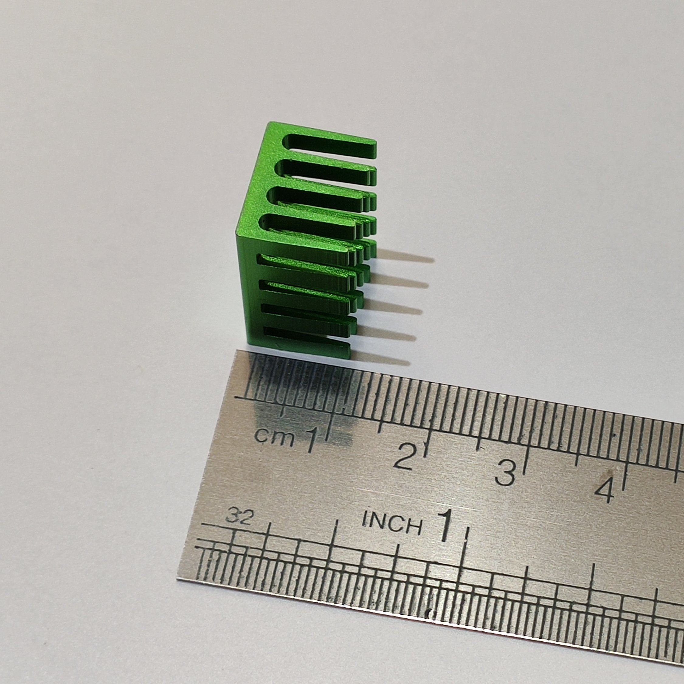 هیت سینک اس ام دی 20 پره مدل 20 در 14 در 10 میلیمتر - سبز - smd heat sink 