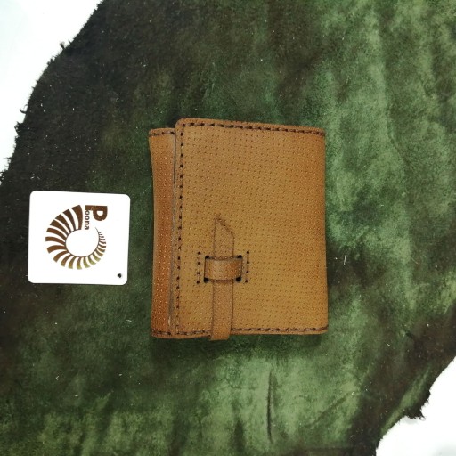 کیف جیبی بندک دار با چرم طبیعی آقای عطار