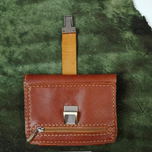 کیف جیبی قفل دار چرم طبیعی آقای عطار