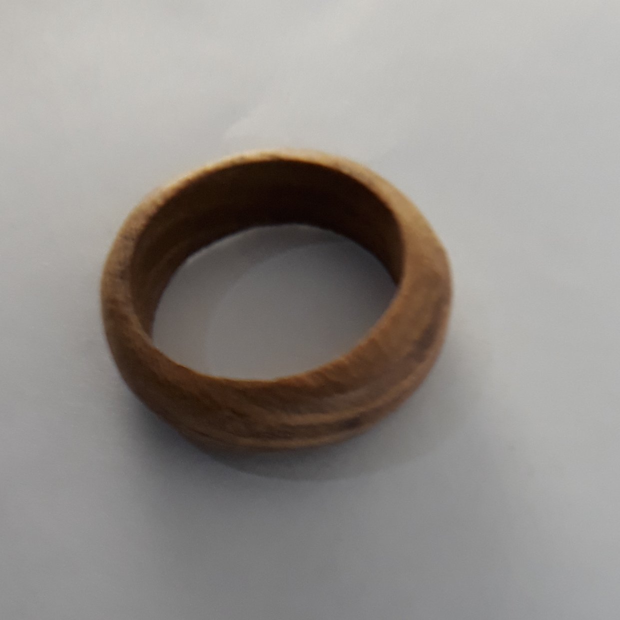 حلقه چوبی ساخته شده از چوب ملچ