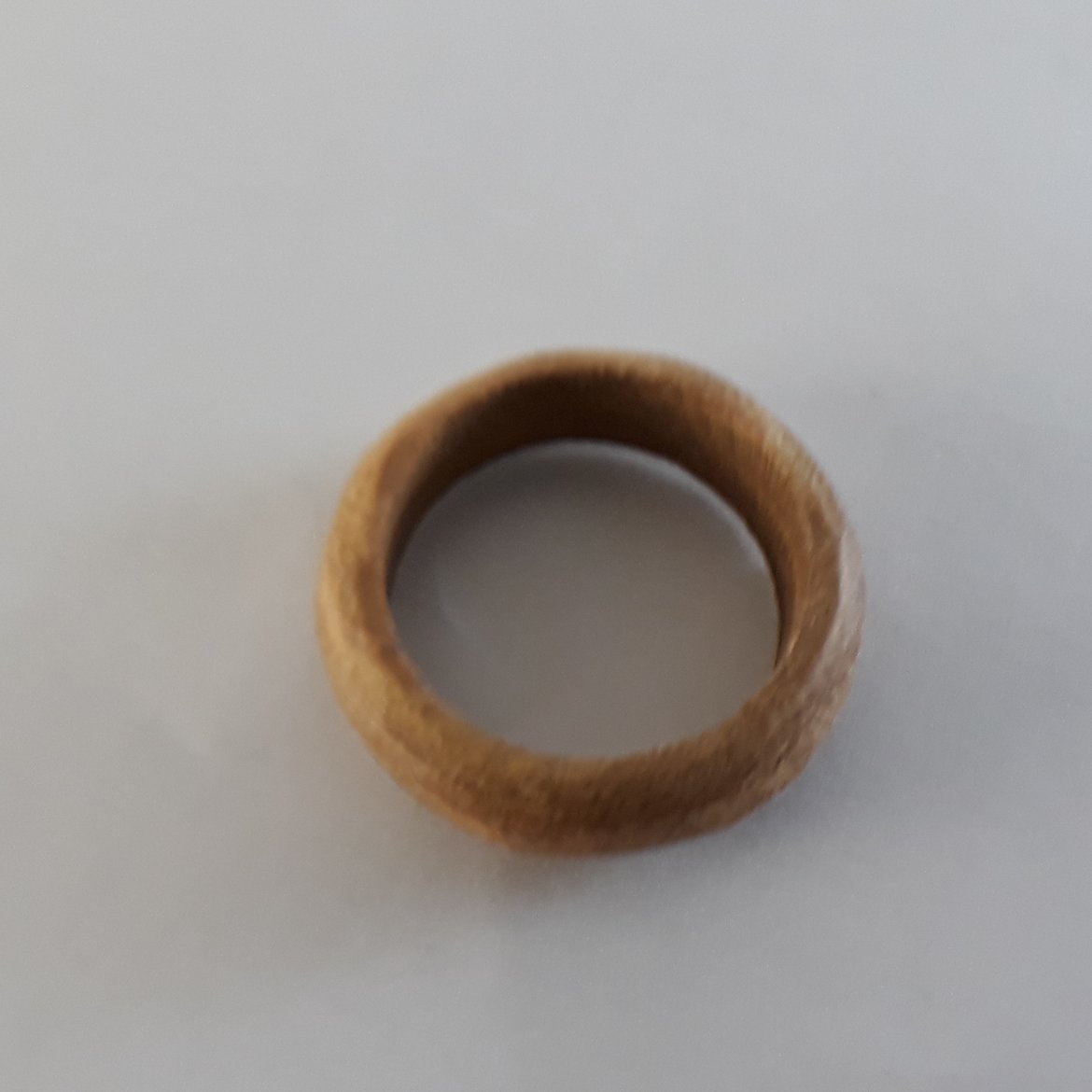 حلقه چوبی ساخته شده از چوب ملچ