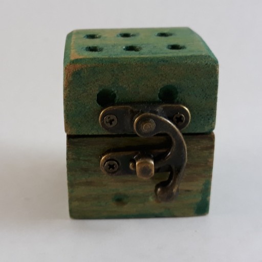 جا حلقه ای چوبی از چوب راش ایرانی پتینه سبز شده جعبه حلقه جا کادو جعبه جعبه چوبی چوبکده بیدسفید