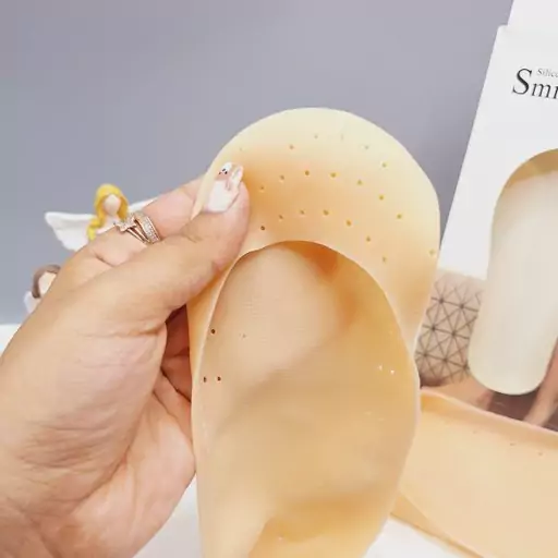 جوراب سیلیکونی دارای مرطوب کننده پا و ضد میکروب برند silicone Smiling Foot