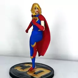 اکشن فیگور رزینی شخصیت Supergirl 