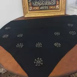 روسری مجلسی جواهر دوزی شده کرپ طرح دونه برف