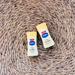  لوسیون بدن وازلین Vaseline مدل Deep Moisture (زرد) حجم 20 میل