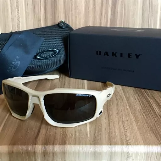 عینک اورجینال برند جهانی Oakley به همراه پک اصلی