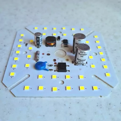 چیپ ال ای دی برق مستقیم 80 وات ماژول دی او بی رنگ سفید  مهتابی مناسب جهت تعمیرلامپ  chip led  dob ccc 80w 220v