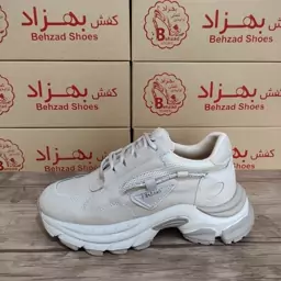 کتونی fashion دخترانه زنانه رنگ کرم سایز 37 تا 40 زیره پیو  کفی طبی لژ چهار و نیم سانتی رویه چرم صنعتی و راشل سبک و راحت