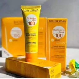 ضدافتاب رنگی بیودرما.  کرم ضدافتاب بیودرمافتومکس100 spf. با خاصیت کرمپودری اصل