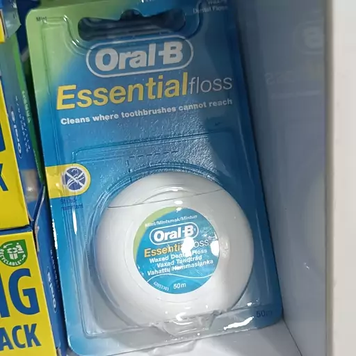 نخ دندان خارجی اورال بی oral b