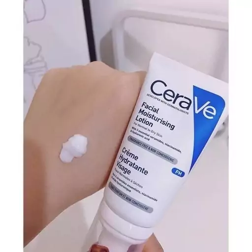 کرم مرطوب کننده و آبرسان سراوی CeraVe