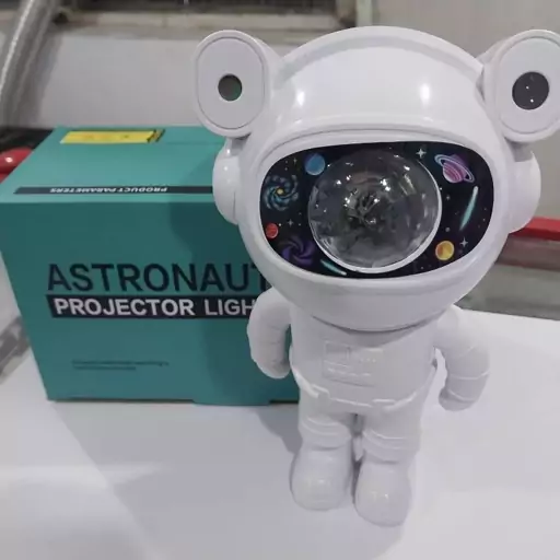 چراغ خواب فضانورد کهکشانی ASTRONAUT PROJECTOR LIGHT