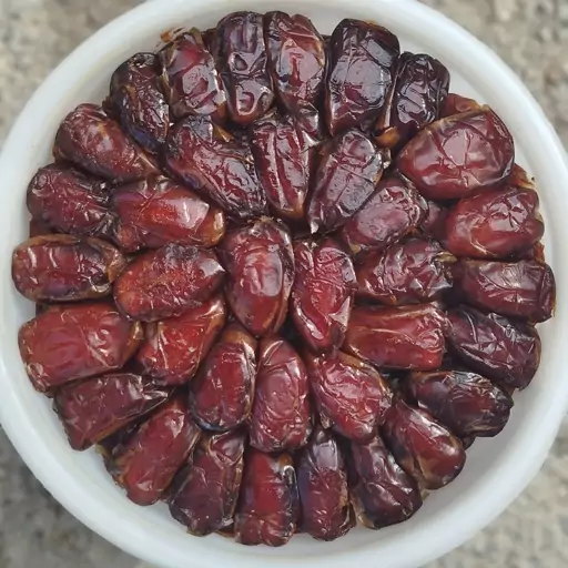 خرما کبکاب درجه یک بهبهان (سطل 4کیلویی)