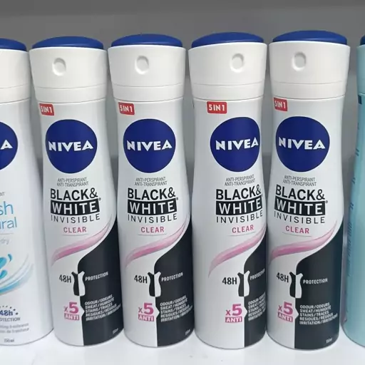 اسپری خوشبو بدن نیوا nivea مدل black white 