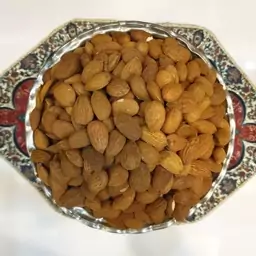 مغز بادام درختی خام محلی درجه یک و تازه وزن 300 گرم