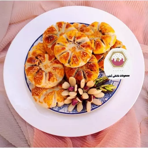 کلوچه خرمایی گردویی خوشمزه و مقوی