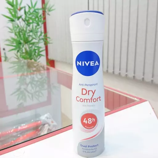 اسپری پودری بدن نیوآ DRY COMFORT زنانه ،دوام 48 ساعته، ضد تعریق آنتی باکتریال