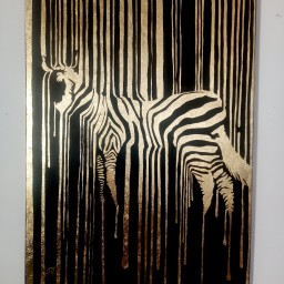تابلو نقاشی دکوراتیو زبرا zebra رنگ روغن کار شده با ورق طلاتماما کاردست ابعاد 100در70 بدون نیاز به قاب حاشیه و پهلو رنگی