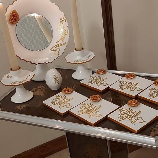 هفت سین ، شامل آیینه و شمعدان و 6 ظرف ، جنس سفال و ظروف به صورت چهارگوش و دایره