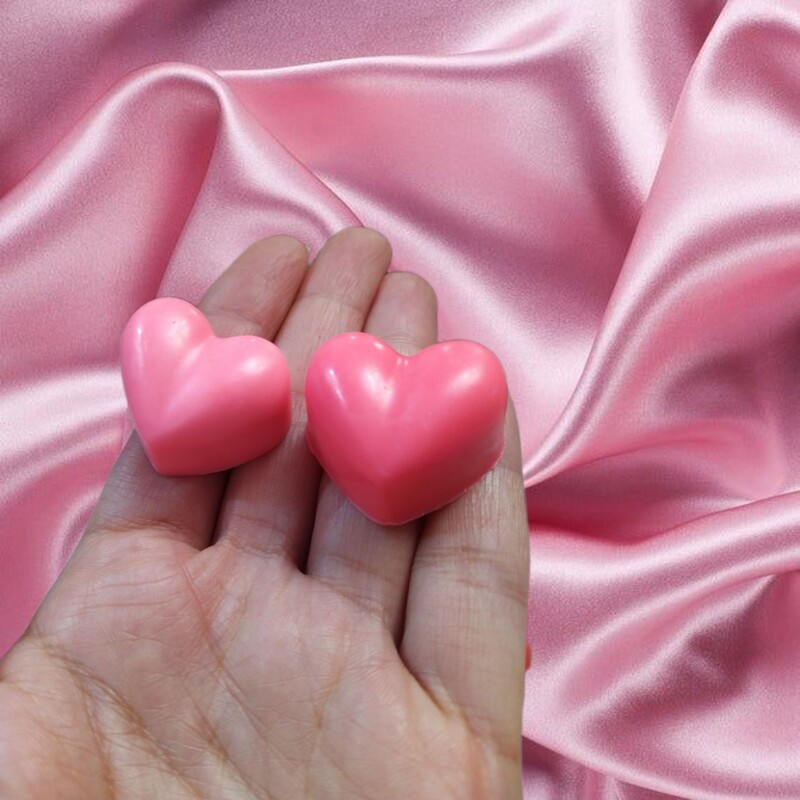 صابون قلبی رنگی رنگی بسته 6تایی در رنگ بندی متنوع (سایز  کوچک،اندازه هر عددصابون 3سانتی و 6گرم)