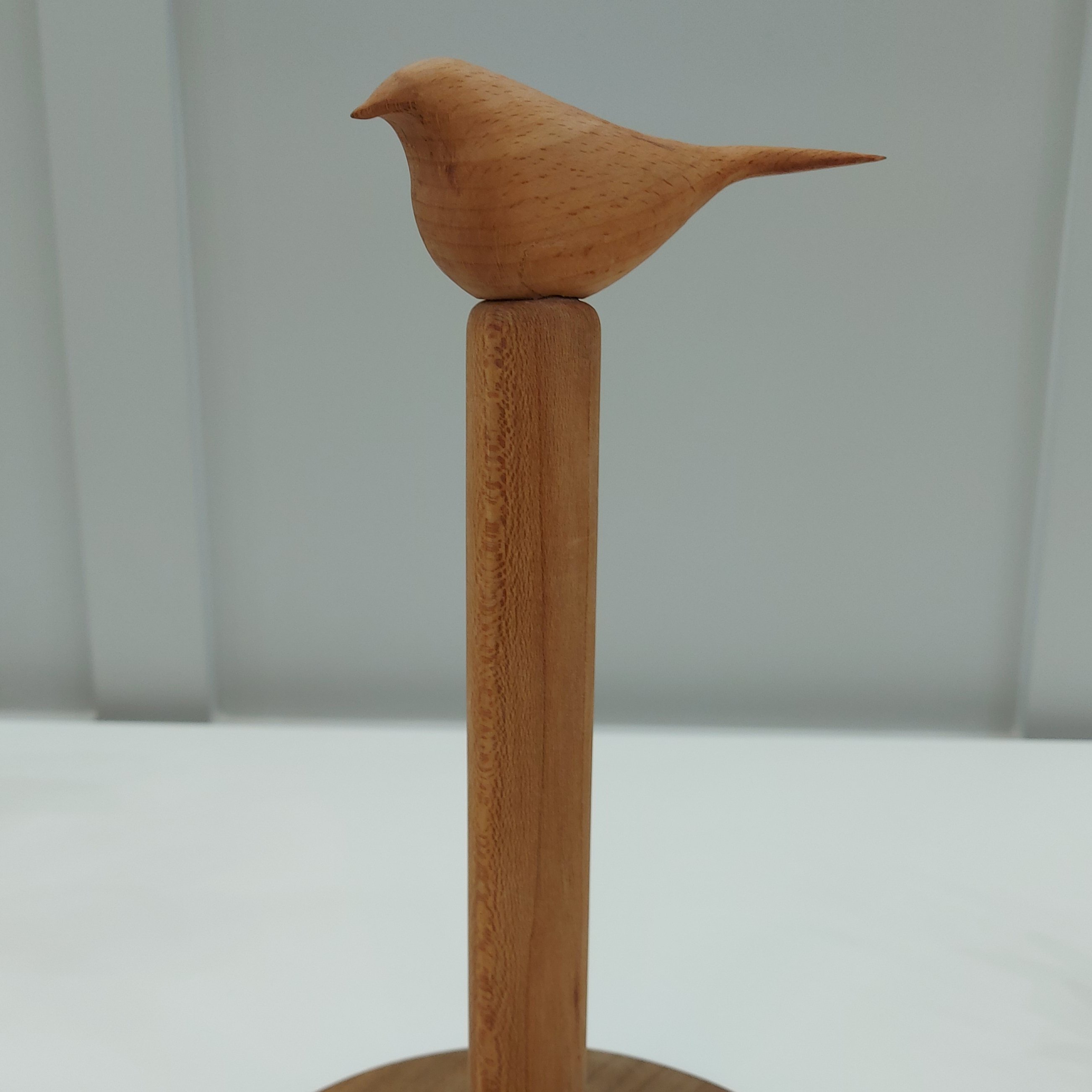 پایه رول دستمال طرح گنجشک چوبی